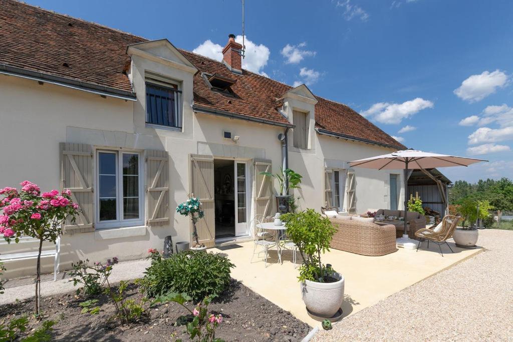Le Clos Des Roses Chambres Et Tables D Hotes Meusnes Eksteriør billede