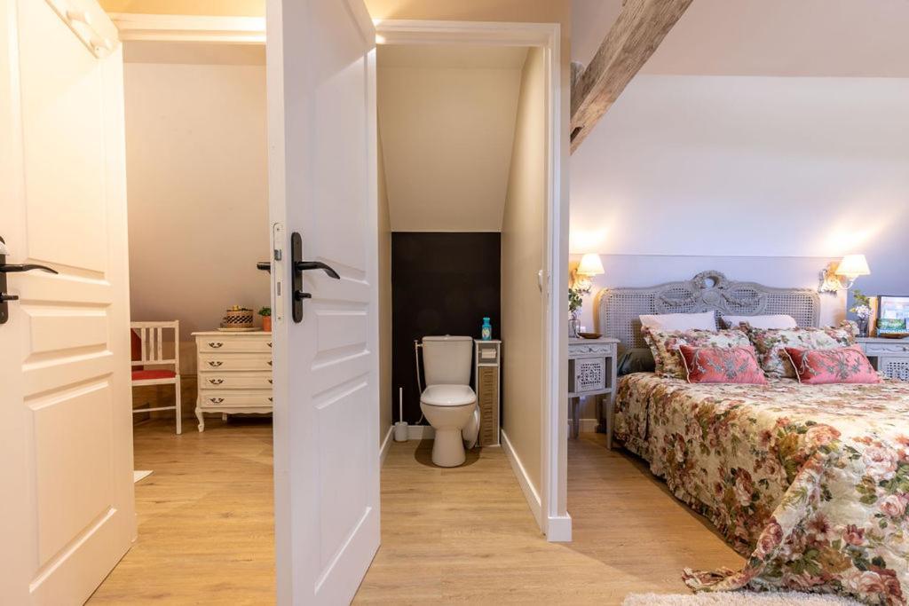 Le Clos Des Roses Chambres Et Tables D Hotes Meusnes Eksteriør billede